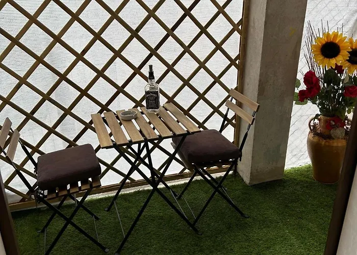 Civico 56 ホームステイ *